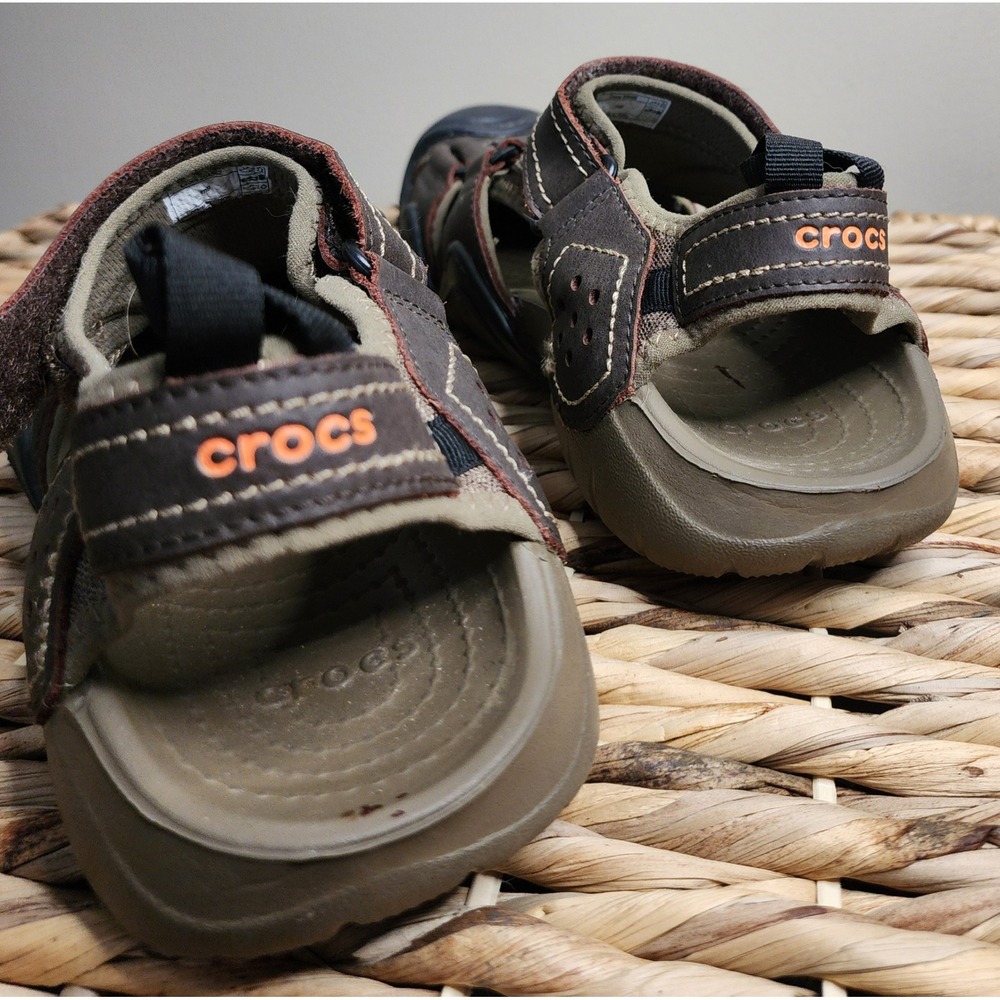 Crocs 204562 Mens M9 Brown Leather Fisherman Sandals Closed Toe Outdoor - Picture 2 of 9